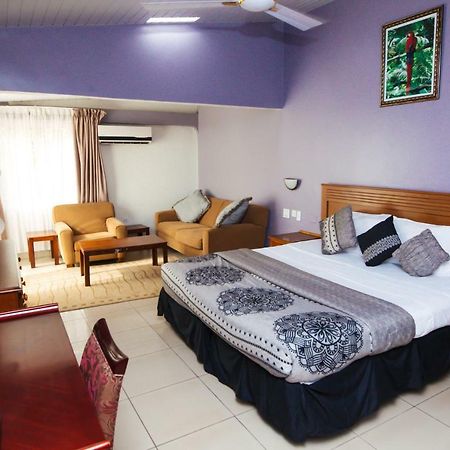 Crismon Hotel Tema Extérieur photo