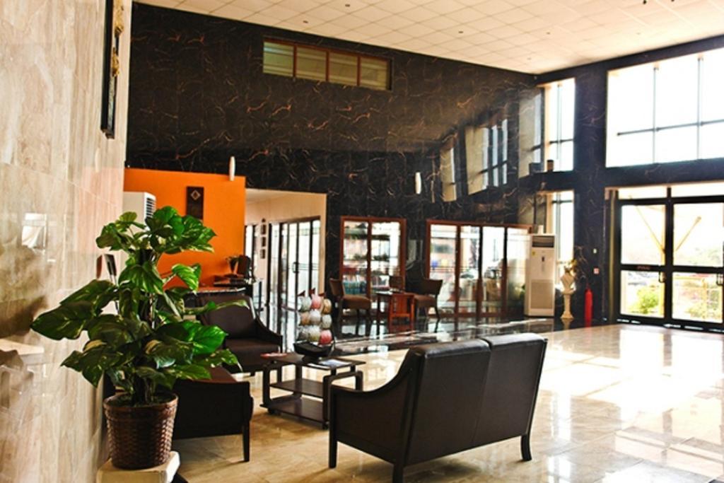 Crismon Hotel Tema Extérieur photo