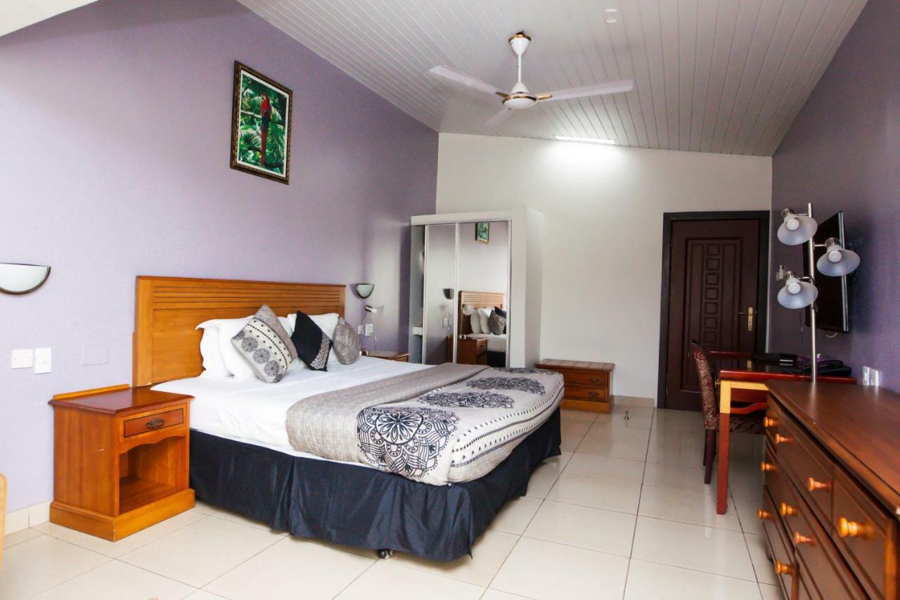 Crismon Hotel Tema Extérieur photo
