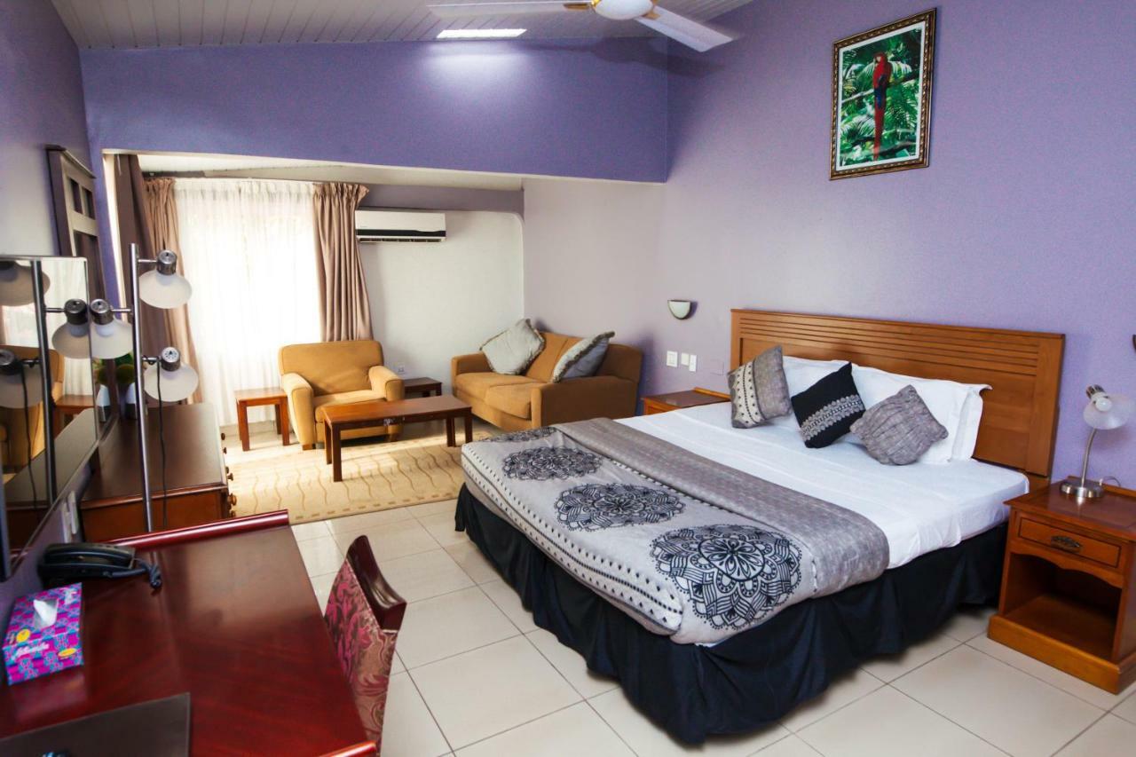 Crismon Hotel Tema Extérieur photo